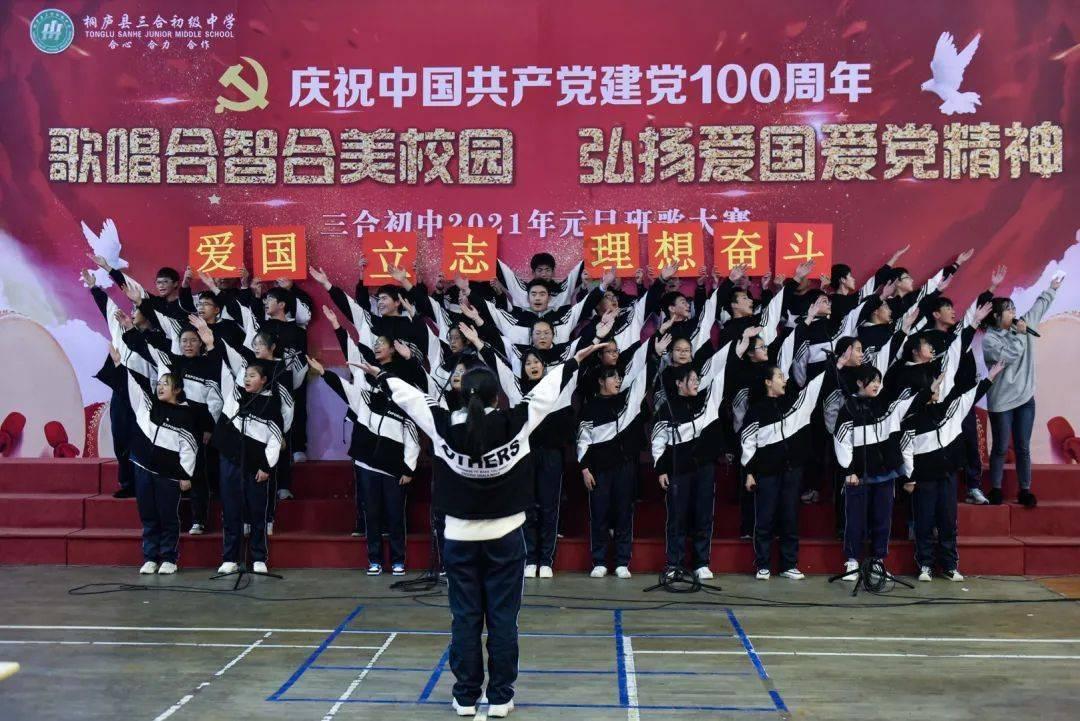 特警寒冬跳江救人,秒出警成功救援