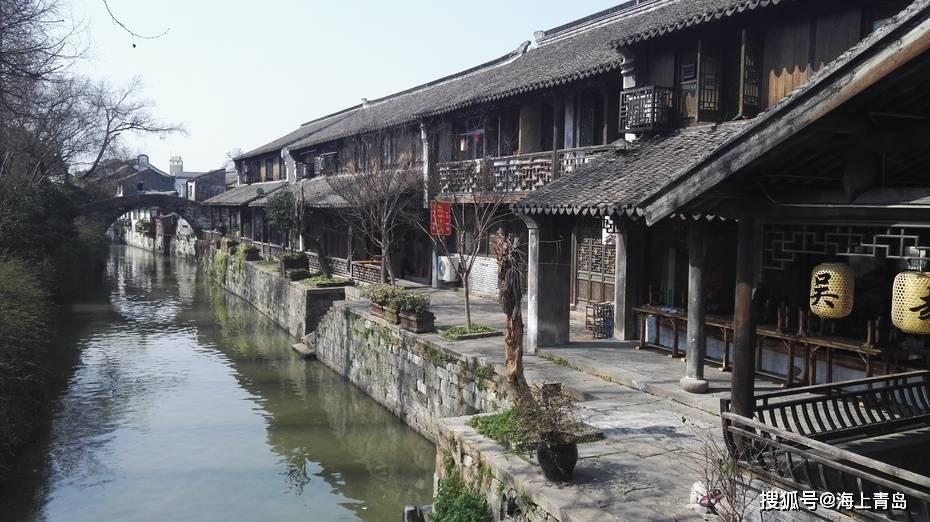 章鱼喷墨汁