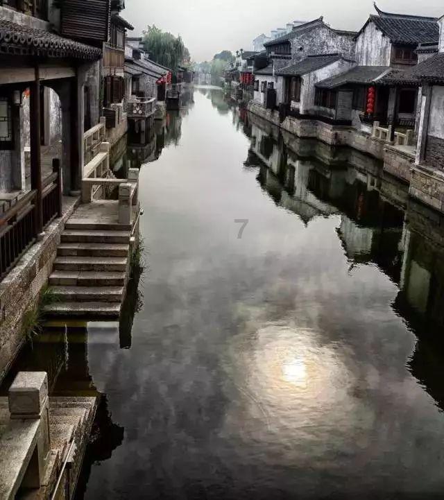 罗体:安吉利诺已经抵达罗马机场,随即前往医院接受体检